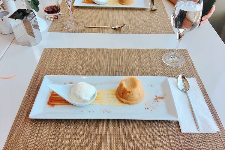 crown plaza sunset restoran carrefour